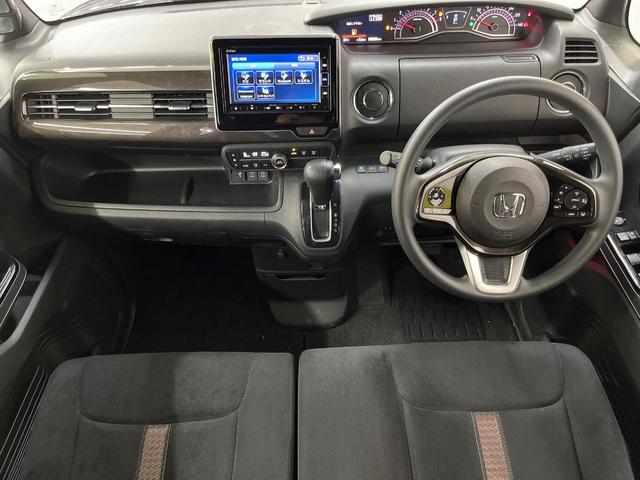 N-BOXカスタム G・Lホンダセンシング 純正ナビ バックカメラ 両側電動スライドドア 衝突被害軽減システム レーダークルーズ 禁煙車 スマートキー LEDヘッド ビルトインETC 車線逸脱警報 オートライト オートエアコン(2枚目)