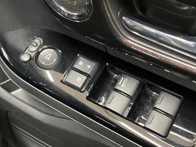 N-BOXカスタム G・Lホンダセンシング 純正ナビ バックカメラ 両側電動スライドドア 衝突被害軽減システム レーダークルーズ 禁煙車 スマートキー LEDヘッド ビルトインETC 車線逸脱警報 オートライト オートエアコン(30枚目)