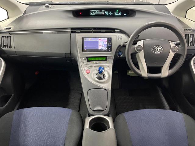 プリウス Ｓ　ＳＤナビ　バックカメラ　禁煙車　スマートキー　ＨＩＤヘッドライト　ＥＴＣ　オートライト　オートエアコン　Ｂｌｕｅｔｏｏｔｈ　ＣＤ　フルセグ　ステアリングリモコン　電動格納ミラー（2枚目）