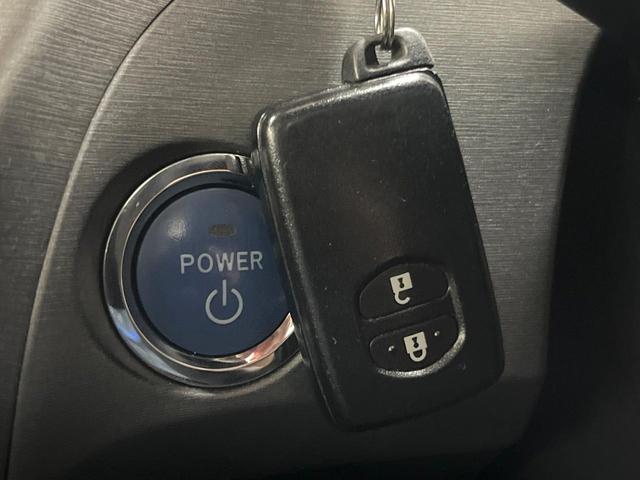プリウス Ｓ　ＳＤナビ　バックカメラ　禁煙車　スマートキー　ＨＩＤヘッドライト　ＥＴＣ　オートライト　オートエアコン　Ｂｌｕｅｔｏｏｔｈ　ＣＤ　フルセグ　ステアリングリモコン　電動格納ミラー（5枚目）
