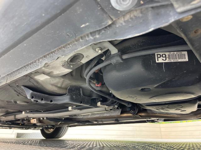 プリウス Ｓ　ＳＤナビ　バックカメラ　禁煙車　スマートキー　ＨＩＤヘッドライト　ＥＴＣ　オートライト　オートエアコン　Ｂｌｕｅｔｏｏｔｈ　ＣＤ　フルセグ　ステアリングリモコン　電動格納ミラー（23枚目）