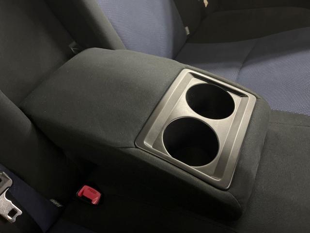 プリウス Ｓ　ＳＤナビ　バックカメラ　禁煙車　スマートキー　ＨＩＤヘッドライト　ＥＴＣ　オートライト　オートエアコン　Ｂｌｕｅｔｏｏｔｈ　ＣＤ　フルセグ　ステアリングリモコン　電動格納ミラー（32枚目）