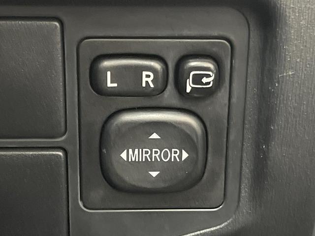 プリウス Ｓ　ＳＤナビ　バックカメラ　禁煙車　スマートキー　ＨＩＤヘッドライト　ＥＴＣ　オートライト　オートエアコン　Ｂｌｕｅｔｏｏｔｈ　ＣＤ　フルセグ　ステアリングリモコン　電動格納ミラー（37枚目）