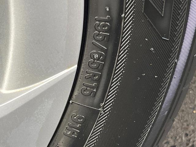プリウス Ｓ　ＳＤナビ　バックカメラ　禁煙車　スマートキー　ＨＩＤヘッドライト　ＥＴＣ　オートライト　オートエアコン　Ｂｌｕｅｔｏｏｔｈ　ＣＤ　フルセグ　ステアリングリモコン　電動格納ミラー（50枚目）