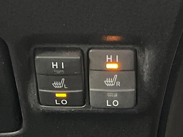 ヴォクシー ハイブリッドZS 煌III 純正10型ナビ 両側電動スライド 後席モニター バックカメラ シートヒーター 衝突軽減 禁煙車 ハーフレザーシート ドラレコ コーナーセンサー スマートキー LEDヘッド ETC2.0 クルコン(7枚目)