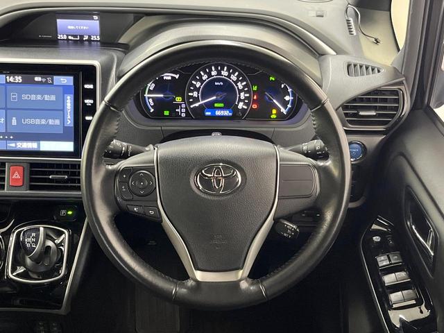 ヴォクシー ハイブリッドZS 煌III 純正10型ナビ 両側電動スライド 後席モニター バックカメラ シートヒーター 衝突軽減 禁煙車 ハーフレザーシート ドラレコ コーナーセンサー スマートキー LEDヘッド ETC2.0 クルコン(12枚目)