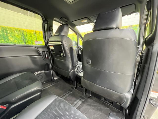 ヴォクシー ハイブリッドZS 煌III 純正10型ナビ 両側電動スライド 後席モニター バックカメラ シートヒーター 衝突軽減 禁煙車 ハーフレザーシート ドラレコ コーナーセンサー スマートキー LEDヘッド ETC2.0 クルコン(63枚目)