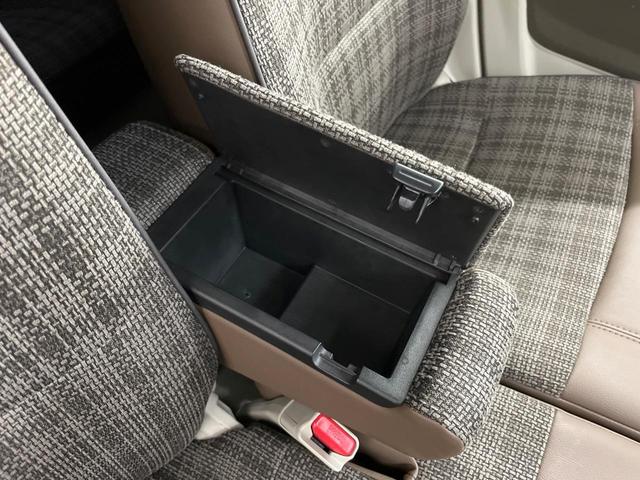 アルトラパンＬＣ Ｘ　純正８型ナビ　全周囲カメラ　衝突軽減　禁煙車　ハーフレザーシート　リヤパーキングセンサー　シートヒーター　ＬＥＤヘッド　ビルトインＥＴＣ　オートハイビーム　車線逸脱警報　オートライト　オートエアコン（40枚目）
