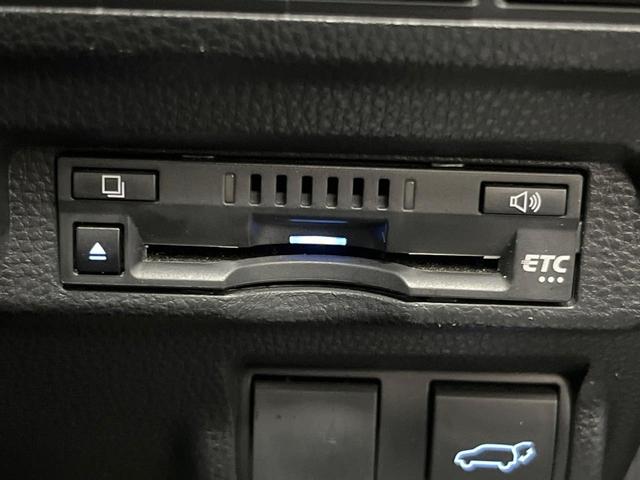 カローラクロス Ｚ　純正ディスプレイオーディオ　バックカメラ　レーダークルーズ　禁煙車　電動リアゲート　ハーフレザーシート　パワーシート　ドラレコ　コーナーセンサー　スマートキー　ＬＥＤヘッド　ビルトインＥＴＣ（6枚目）