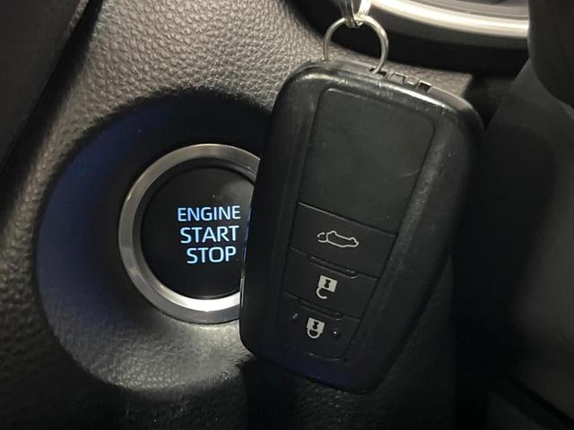 カローラクロス Ｚ　純正ディスプレイオーディオ　バックカメラ　レーダークルーズ　禁煙車　電動リアゲート　ハーフレザーシート　パワーシート　ドラレコ　コーナーセンサー　スマートキー　ＬＥＤヘッド　ビルトインＥＴＣ（33枚目）