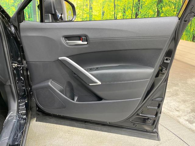 カローラクロス Ｚ　純正ディスプレイオーディオ　バックカメラ　レーダークルーズ　禁煙車　電動リアゲート　ハーフレザーシート　パワーシート　ドラレコ　コーナーセンサー　スマートキー　ＬＥＤヘッド　ビルトインＥＴＣ（51枚目）