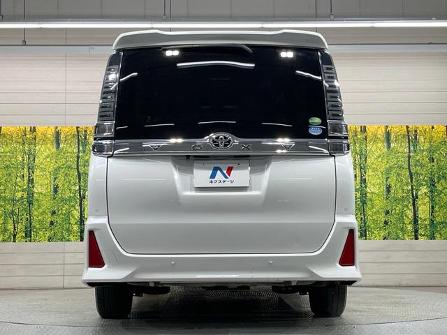 ヴォクシー ＺＳ　煌ＩＩ　純正１０型ナビ　後席モニター　両側電動スライドドア　衝突軽減装置　ＬＥＤヘッド　ドラレコ　ＥＴＣ　バックカメラ　Ｂｌｕｅｔｏｏｔｈ　フルセグＴＶ　リアオートエアコン　スマートキー　プッシュスタート（16枚目）