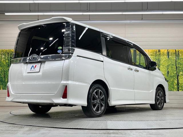ヴォクシー ＺＳ　煌ＩＩ　純正１０型ナビ　後席モニター　両側電動スライドドア　衝突軽減装置　ＬＥＤヘッド　ドラレコ　ＥＴＣ　バックカメラ　Ｂｌｕｅｔｏｏｔｈ　フルセグＴＶ　リアオートエアコン　スマートキー　プッシュスタート（17枚目）