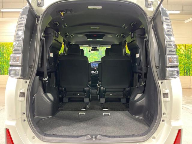 ヴォクシー ＺＳ　煌ＩＩ　純正１０型ナビ　後席モニター　両側電動スライドドア　衝突軽減装置　ＬＥＤヘッド　ドラレコ　ＥＴＣ　バックカメラ　Ｂｌｕｅｔｏｏｔｈ　フルセグＴＶ　リアオートエアコン　スマートキー　プッシュスタート（41枚目）