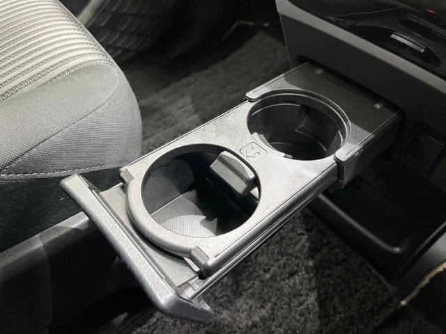 ヴォクシー ＺＳ　煌ＩＩ　純正１０型ナビ　後席モニター　両側電動スライドドア　衝突軽減装置　ＬＥＤヘッド　ドラレコ　ＥＴＣ　バックカメラ　Ｂｌｕｅｔｏｏｔｈ　フルセグＴＶ　リアオートエアコン　スマートキー　プッシュスタート（51枚目）