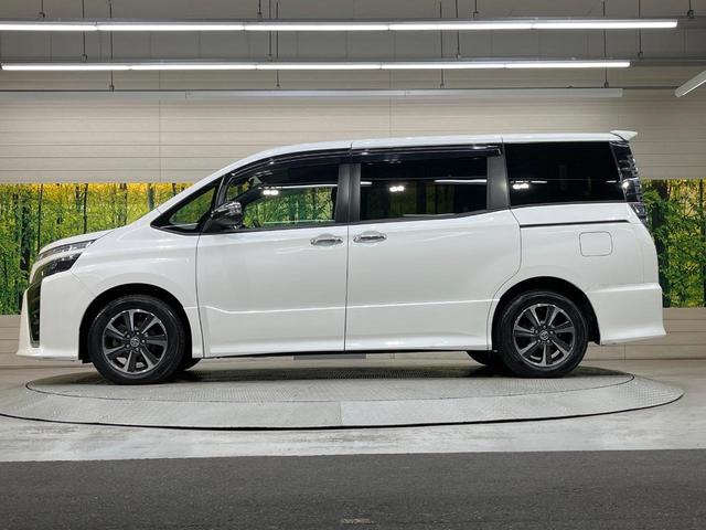 ヴォクシー ＺＳ　煌ＩＩ　純正１０型ナビ　後席モニター　両側電動スライドドア　衝突軽減装置　ＬＥＤヘッド　ドラレコ　ＥＴＣ　バックカメラ　Ｂｌｕｅｔｏｏｔｈ　フルセグＴＶ　リアオートエアコン　スマートキー　プッシュスタート（61枚目）