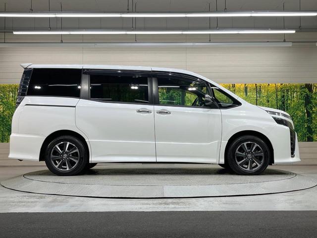 ヴォクシー ＺＳ　煌ＩＩ　純正１０型ナビ　後席モニター　両側電動スライドドア　衝突軽減装置　ＬＥＤヘッド　ドラレコ　ＥＴＣ　バックカメラ　Ｂｌｕｅｔｏｏｔｈ　フルセグＴＶ　リアオートエアコン　スマートキー　プッシュスタート（62枚目）