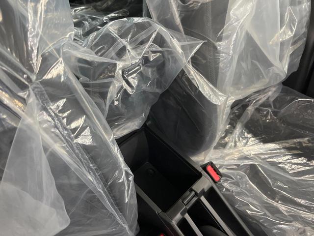 ＷＲ－Ｖ Ｘ　登録済未使用車　純正８型ナビ　バックカメラ　衝突軽減装置　コーナーセンサー　スマートキー　ＬＥＤヘッド　クルコン　オートハイビーム　車線逸脱警報　フルセグ　オートライト　オートエアコン（42枚目）