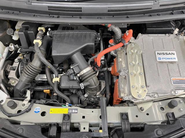 ノート e-パワーニスモ SDナビ 全周囲カメラ 衝突軽減装置 LEDヘッド デジタルミラー レーダークルーズ ドラレコ ETC Bluetooth オートエアコン スマートキー プッシュスタート シートリフター(18枚目)