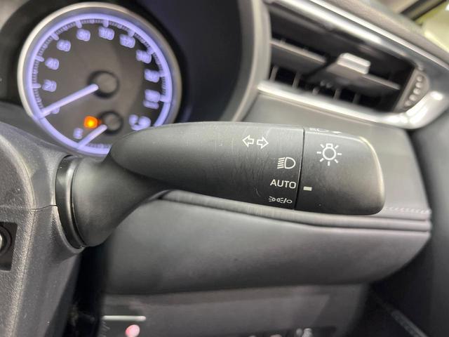 ハリアー S 純正ディスプレイオーディオ バックカメラ レーダークルーズ 禁煙車 コーナーセンサー スマートキー LEDヘッド ビルトインETC オートハイビーム オートライト デュアルエアコン Bluetooth(29枚目)