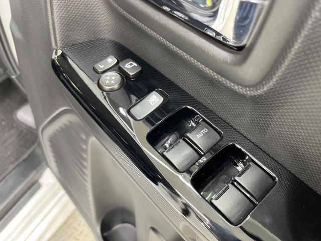 スペーシアカスタム ハイブリッドXSターボ ターボ 純正9型ナビ 全周囲カメラ 衝突被害軽減装置 レーダークルーズ 禁煙車 ハーフレザーシート コーナーセンサー スマートキー LEDヘッド ETC オートハイビーム オートライト 15インチAW(35枚目)