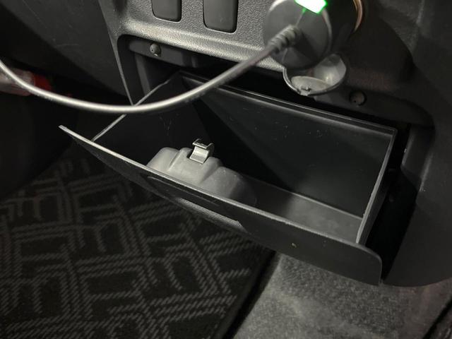 タント カスタムX SDナビ 電動スライドドア 禁煙車 スマートキー LEDヘッド ETC オートエアコン Bluetooth CD 電動格納ミラー HIDヘッドライト(33枚目)