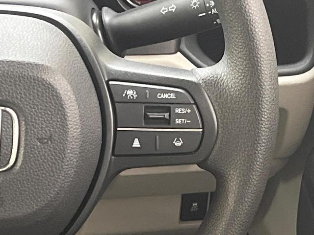 N-BOX ベースグレード SDナビ バックカメラ 衝突被害軽減装置 レーダークルーズ 禁煙車 コーナーセンサー スマートキー LEDヘッド ETC オートハイビーム オートライト オートエアコン Bluetooth CD(7枚目)