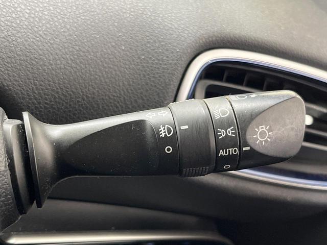 プリウス Ａツーリングセレクション　純正９インチＳＤナビ　バックカメラ　衝突被害軽減システム　レーダークルーズ　禁煙車　シートヒーター　ハーフレザーシート　ドラレコ　コーナーセンサー　スマートキー　ＬＥＤヘッド　ビルトインＥＴＣ（37枚目）