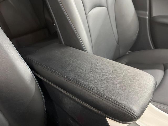 プリウス Ａツーリングセレクション　純正９インチＳＤナビ　バックカメラ　衝突被害軽減システム　レーダークルーズ　禁煙車　シートヒーター　ハーフレザーシート　ドラレコ　コーナーセンサー　スマートキー　ＬＥＤヘッド　ビルトインＥＴＣ（43枚目）