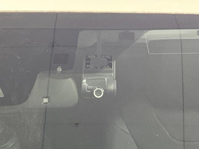 プリウス Ａツーリングセレクション　純正９インチＳＤナビ　バックカメラ　衝突被害軽減システム　レーダークルーズ　禁煙車　シートヒーター　ハーフレザーシート　ドラレコ　コーナーセンサー　スマートキー　ＬＥＤヘッド　ビルトインＥＴＣ（48枚目）