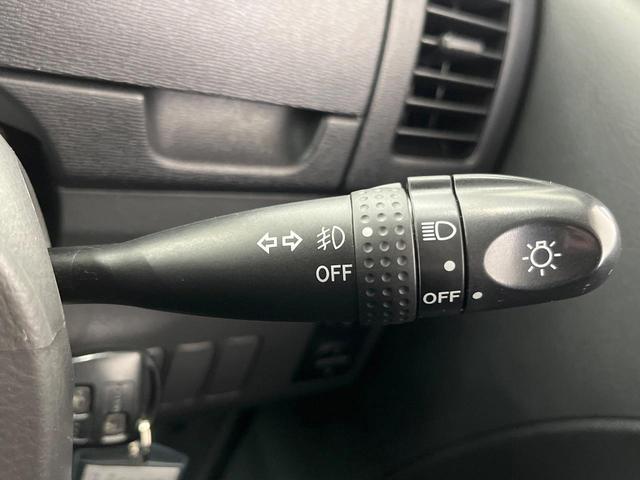タント カスタムL 禁煙車 純正オーディオ HIDヘッド CD 電動格納ミラー ドアバイザー 盗難防止システム キーレス プライバシーガラス(27枚目)