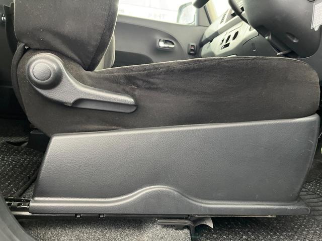 タント カスタムL 禁煙車 純正オーディオ HIDヘッド CD 電動格納ミラー ドアバイザー 盗難防止システム キーレス プライバシーガラス(32枚目)