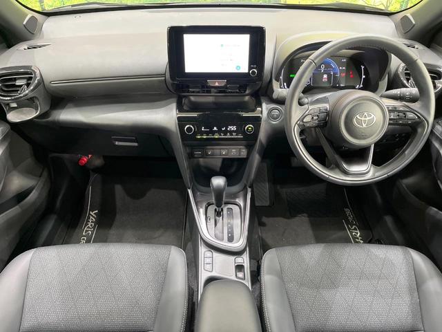 ヤリスクロス ハイブリッドZ 純正ディスプレイオーディオ 全周囲カメラ 衝突被害軽減システム 禁煙車 ハーフレザーシート パワーシート コーナーセンサー スマートキー LEDヘッド ETC2.0 オートライト オートエアコン(2枚目)