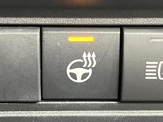 ヤリスクロス ハイブリッドZ 純正ディスプレイオーディオ 全周囲カメラ 衝突被害軽減システム 禁煙車 ハーフレザーシート パワーシート コーナーセンサー スマートキー LEDヘッド ETC2.0 オートライト オートエアコン(7枚目)