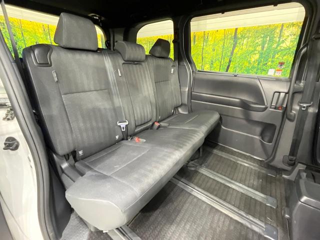 ヴォクシー ハイブリッドS-G モデリスタエアロ 純正10.5型ナビ 後席モニター 全周囲カメラ 衝突軽減装置 ブラインドスポットモニター レーダークルーズ 禁煙車 コーナーセンサー スマートキー LEDヘッド ETC(9枚目)