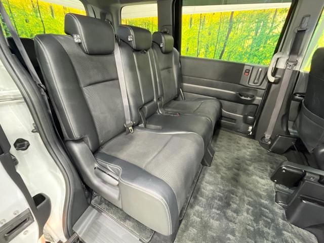 ステップワゴンスパーダ Ｚ　クールスピリット　純正９型ナビ　両側電動スライドドア　クルーズコントロール　ＥＴＣ　ドラレコ　バックカメラ　Ｂｌｕｅｔｏｏｔｈ　ＨＩＤヘッド　フルセグＴＶ　オートエアコン　スマートキー　シートリフター（9枚目）