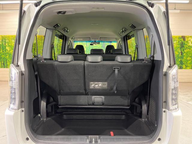 ステップワゴンスパーダ Ｚ　クールスピリット　純正９型ナビ　両側電動スライドドア　クルーズコントロール　ＥＴＣ　ドラレコ　バックカメラ　Ｂｌｕｅｔｏｏｔｈ　ＨＩＤヘッド　フルセグＴＶ　オートエアコン　スマートキー　シートリフター（11枚目）