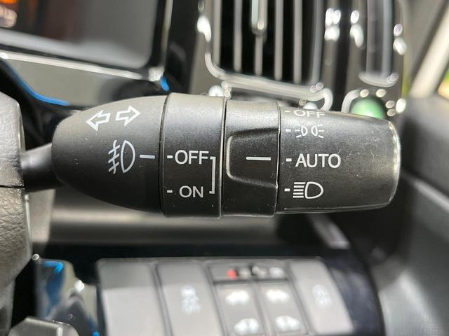 ステップワゴンスパーダ Ｚ　クールスピリット　純正９型ナビ　両側電動スライドドア　クルーズコントロール　ＥＴＣ　ドラレコ　バックカメラ　Ｂｌｕｅｔｏｏｔｈ　ＨＩＤヘッド　フルセグＴＶ　オートエアコン　スマートキー　シートリフター（30枚目）