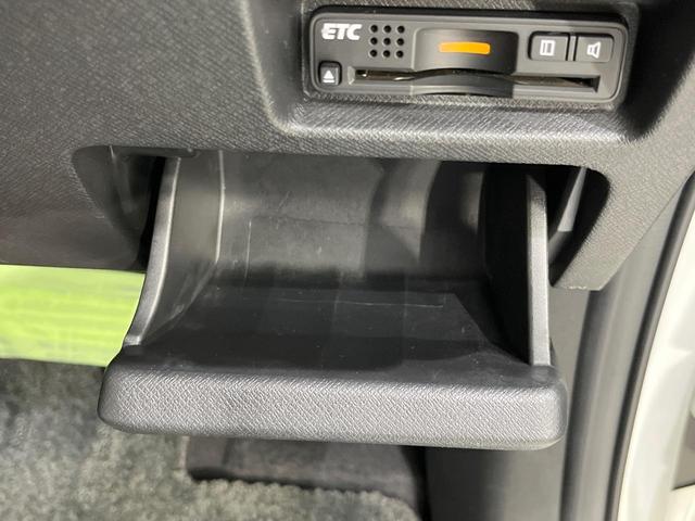 ステップワゴンスパーダ Ｚ　クールスピリット　純正９型ナビ　両側電動スライドドア　クルーズコントロール　ＥＴＣ　ドラレコ　バックカメラ　Ｂｌｕｅｔｏｏｔｈ　ＨＩＤヘッド　フルセグＴＶ　オートエアコン　スマートキー　シートリフター（51枚目）