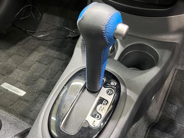 ノート ライダー　エマージェンシーブレーキパッケージ　純正ナビ　バックカメラ　衝突軽減装置　禁煙車　ドラレコ　ＥＴＣ　ＬＥＤヘッド　スマートキー　デジタルミラー　オートエアコン　Ｂｌｕｅｔｏｏｔｈ再生　ＣＤ／ＤＶＤ再生　革巻きステアリング（30枚目）