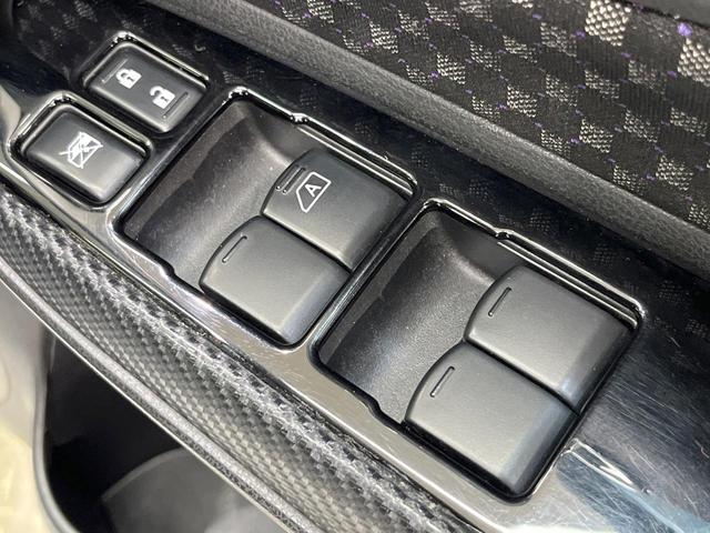 ノート ライダー　エマージェンシーブレーキパッケージ　純正ナビ　バックカメラ　衝突軽減装置　禁煙車　ドラレコ　ＥＴＣ　ＬＥＤヘッド　スマートキー　デジタルミラー　オートエアコン　Ｂｌｕｅｔｏｏｔｈ再生　ＣＤ／ＤＶＤ再生　革巻きステアリング（35枚目）