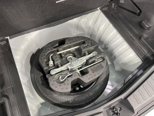 ノート ライダー　エマージェンシーブレーキパッケージ　純正ナビ　バックカメラ　衝突軽減装置　禁煙車　ドラレコ　ＥＴＣ　ＬＥＤヘッド　スマートキー　デジタルミラー　オートエアコン　Ｂｌｕｅｔｏｏｔｈ再生　ＣＤ／ＤＶＤ再生　革巻きステアリング（56枚目）