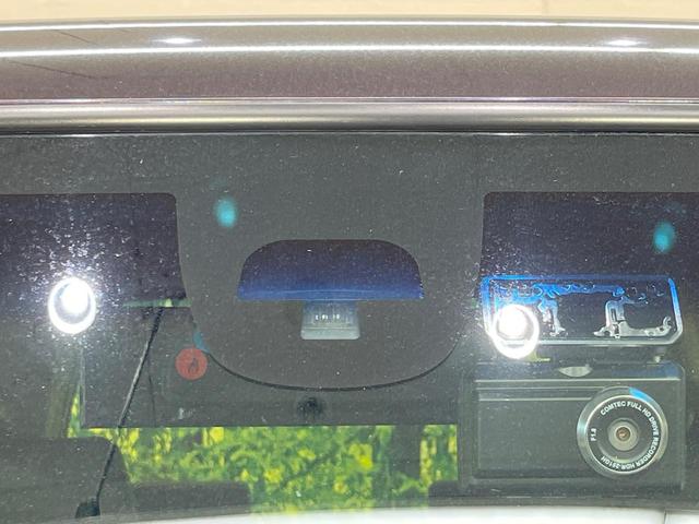 N-BOXカスタム G ターボSSブラックスタイルパッケージ ターボ SDナビ 両側電動スライド クルコン 衝突軽減装置 禁煙車 合皮シート ドラレコ スマートキー HIDヘッド シートヒーター ETC オートライト オートエアコン 純正15インチアルミ(7枚目)