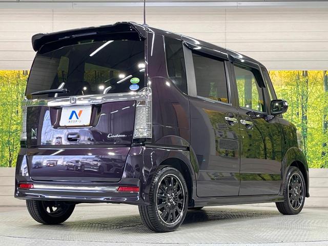 N-BOXカスタム G ターボSSブラックスタイルパッケージ ターボ SDナビ 両側電動スライド クルコン 衝突軽減装置 禁煙車 合皮シート ドラレコ スマートキー HIDヘッド シートヒーター ETC オートライト オートエアコン 純正15インチアルミ(16枚目)