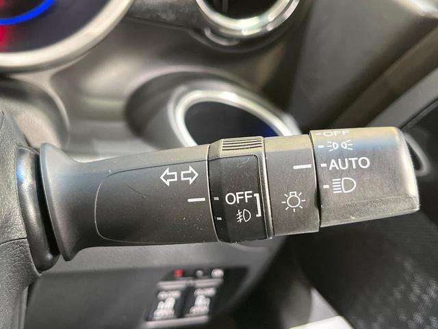 N-BOXカスタム G ターボSSブラックスタイルパッケージ ターボ SDナビ 両側電動スライド クルコン 衝突軽減装置 禁煙車 合皮シート ドラレコ スマートキー HIDヘッド シートヒーター ETC オートライト オートエアコン 純正15インチアルミ(54枚目)