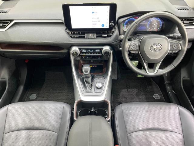 RAV4 ハイブリッドG 純正ディスプレイオーディオ ガラスルーフ フルエアロ バックカメラ レーダークルーズ 禁煙車 電動リアゲート ハーフレザーシート 前席シートエアコン パワーシート ドラレコ コーナーセンサー(2枚目)