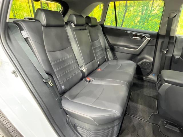 RAV4 ハイブリッドG 純正ディスプレイオーディオ ガラスルーフ フルエアロ バックカメラ レーダークルーズ 禁煙車 電動リアゲート ハーフレザーシート 前席シートエアコン パワーシート ドラレコ コーナーセンサー(9枚目)