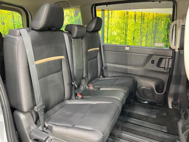 セレナ e-パワー ハイウェイスターV 純正12.3型ナビ 両側電動スライド 後席モニター シートヒーター 衝突軽減装置 プロパイロット 100V電源 LEDヘッド ETC ステアリングヒーター ブラインドスポットモニター デジタルミラー(9枚目)