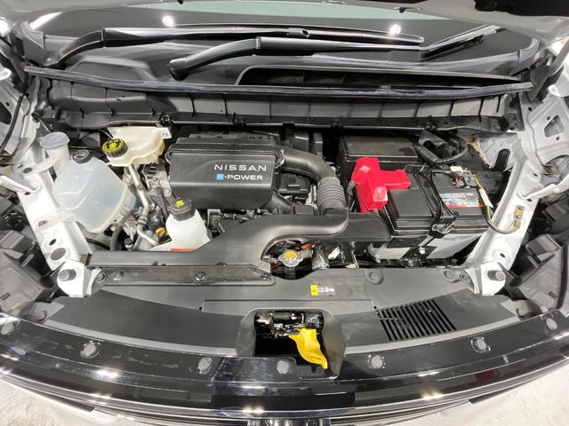 セレナ e-パワー ハイウェイスターV 純正12.3型ナビ 両側電動スライド 後席モニター シートヒーター 衝突軽減装置 プロパイロット 100V電源 LEDヘッド ETC ステアリングヒーター ブラインドスポットモニター デジタルミラー(18枚目)