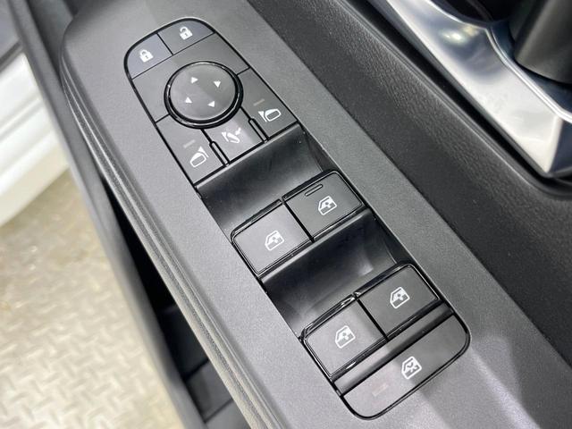 セレナ e-パワー ハイウェイスターV 純正12.3型ナビ 両側電動スライド 後席モニター シートヒーター 衝突軽減装置 プロパイロット 100V電源 LEDヘッド ETC ステアリングヒーター ブラインドスポットモニター デジタルミラー(44枚目)